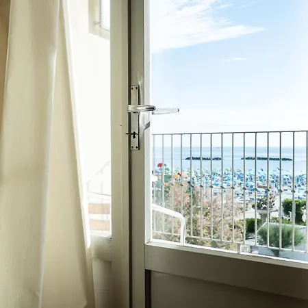 Отель Pironi 3*