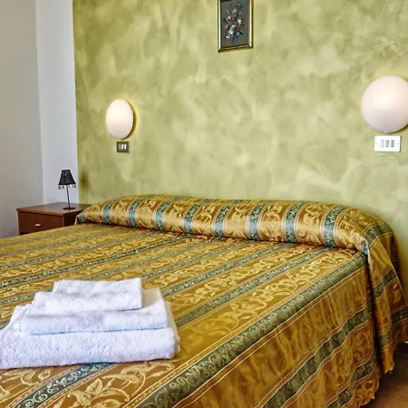 Pironi Hotel 3*