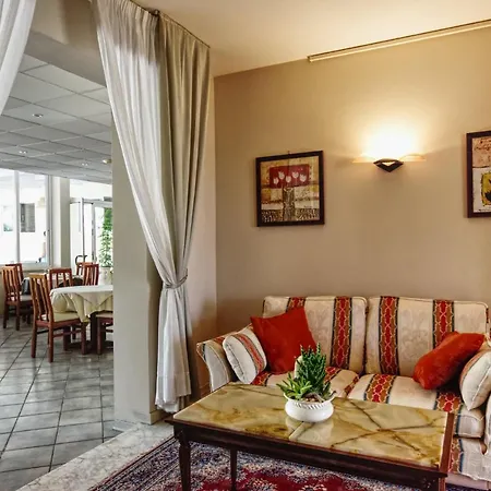 Отель Pironi 3*