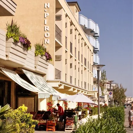 Отель Pironi San Mauro Mare